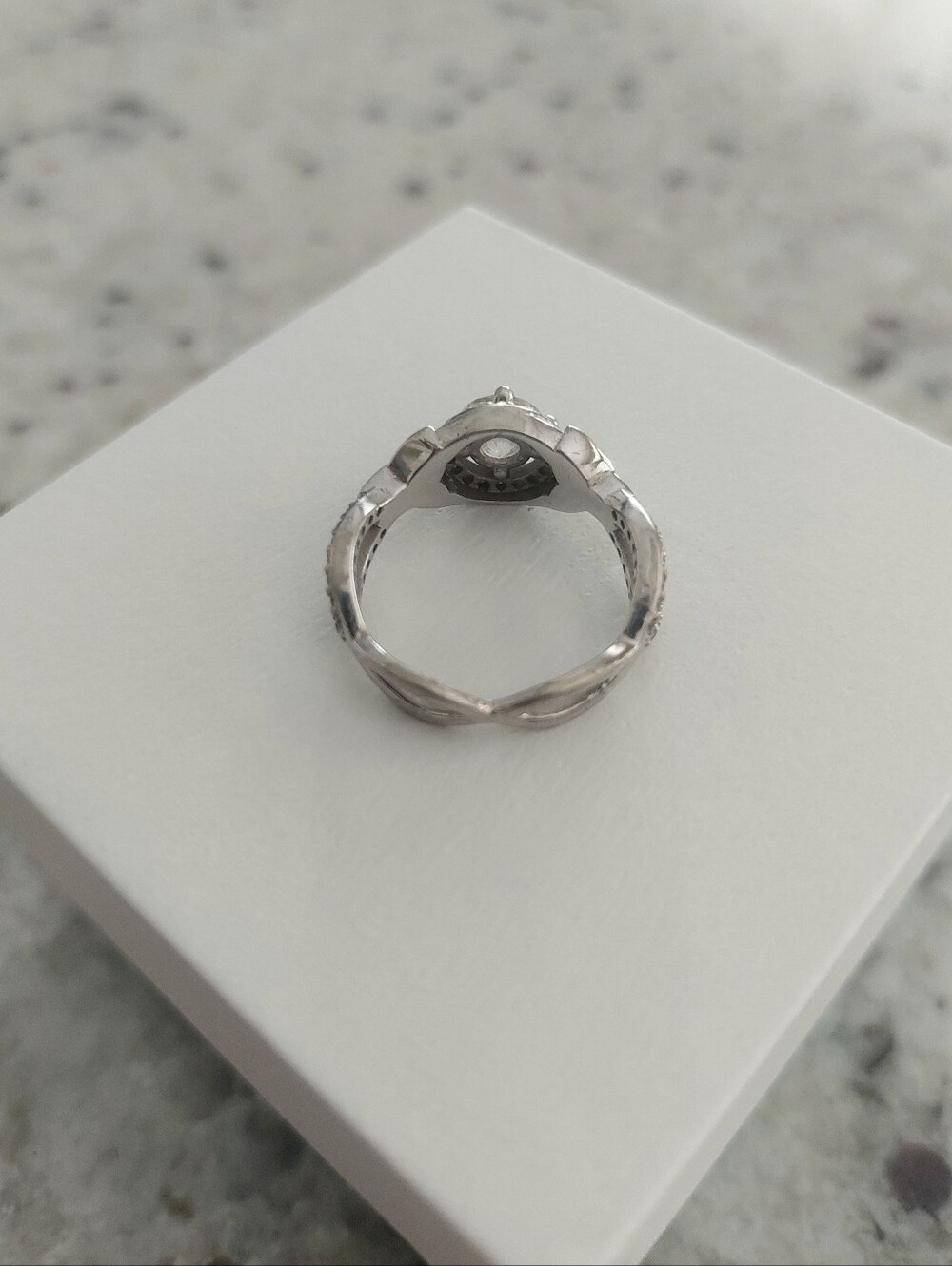 Serene Western Interwoven Lucky Leaf Ring Sterling Silver Moissanite Size 7 - Picture 7 of 10